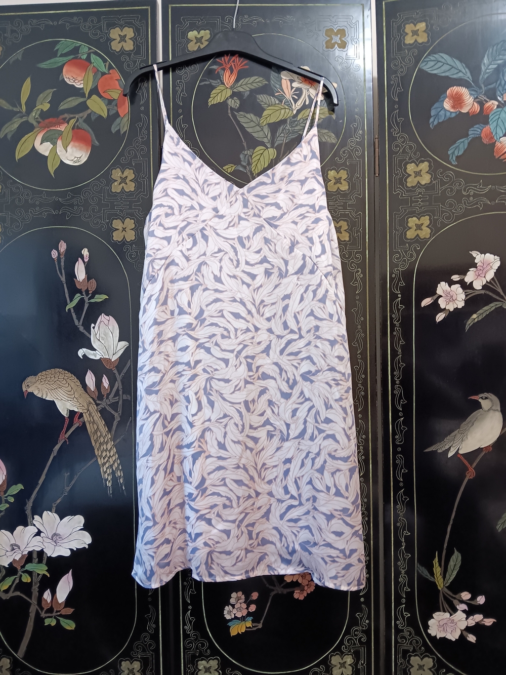 Gilli Lavender Leaf-Print Slip Midi Dress